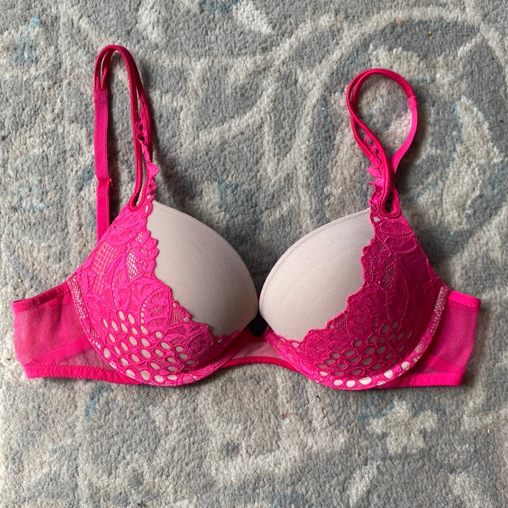 Victoria Secret very sexy push up bra